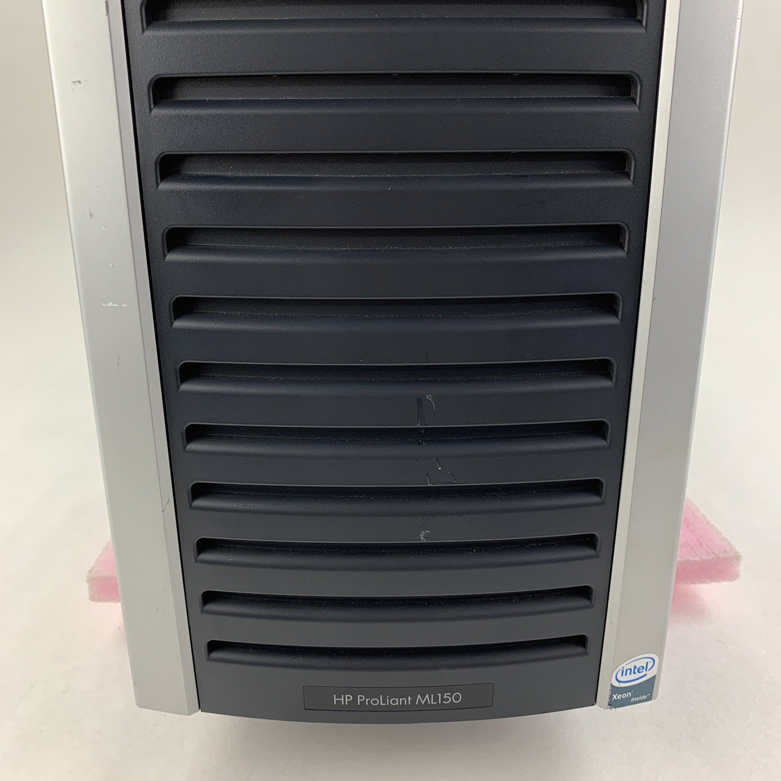 HP Proliant ML150 G2 Tower Server 1x Xeon 3.0 GHz 3 GB Ram No OS No HDD