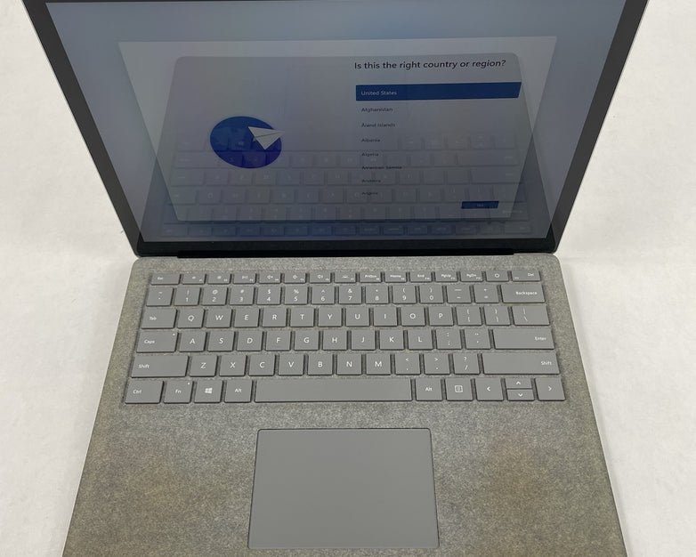 Microsoft Surface 13.3" i7-7660U 2.50 GHz 8 GB RAM 256GB SSD Win11 - READ