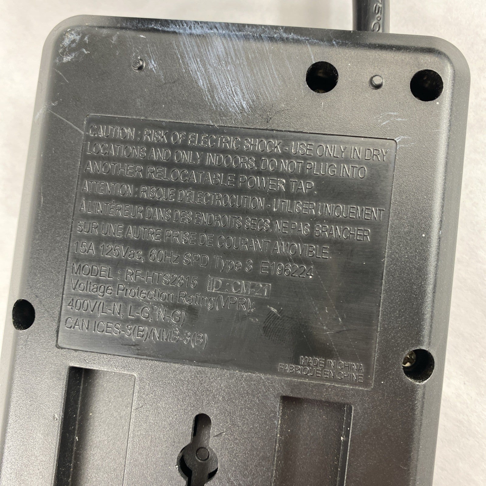 Rocketfish RF-HTS2815.  Outlet 2-USB Wall Tap Surge Protector Strip4