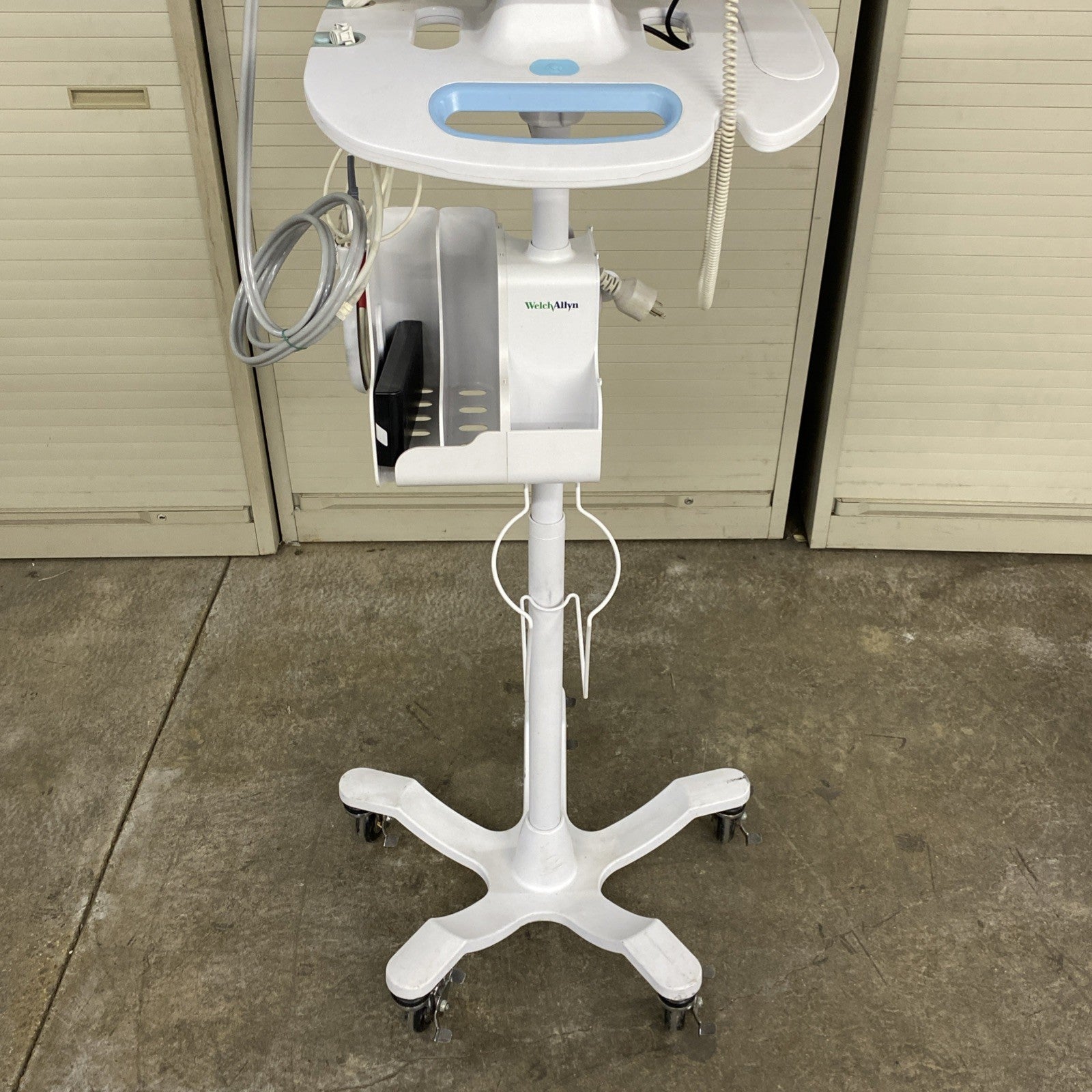 Welch Allyn 6000 Series Vital Sign Monitor 63MTXX w/ Mobile Stand 4800-609