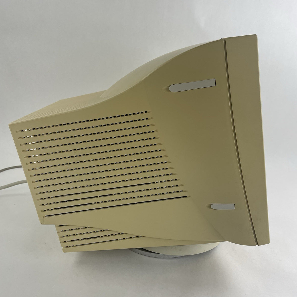 Gateway 14” CRT Computer Monitor EV500-069EV Tested2
