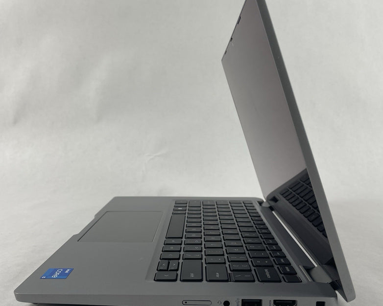 Dell Latitude 5330 13.3" i5-1235U 3.96 GHz 16 GB RAM No SSD/OS/AC - Bad Vents