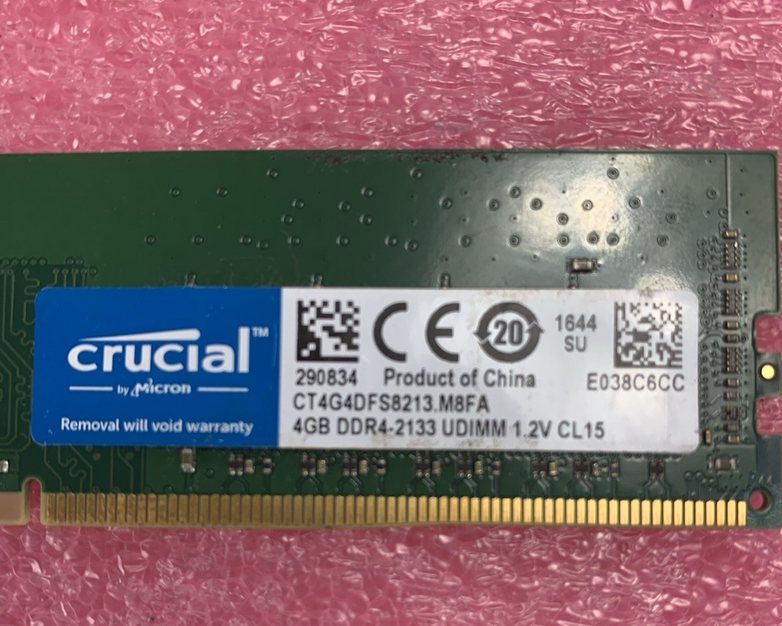 Crucial CT4G4DFS8213.M8FA 4GB DDR4 SDRAM Memory Stick