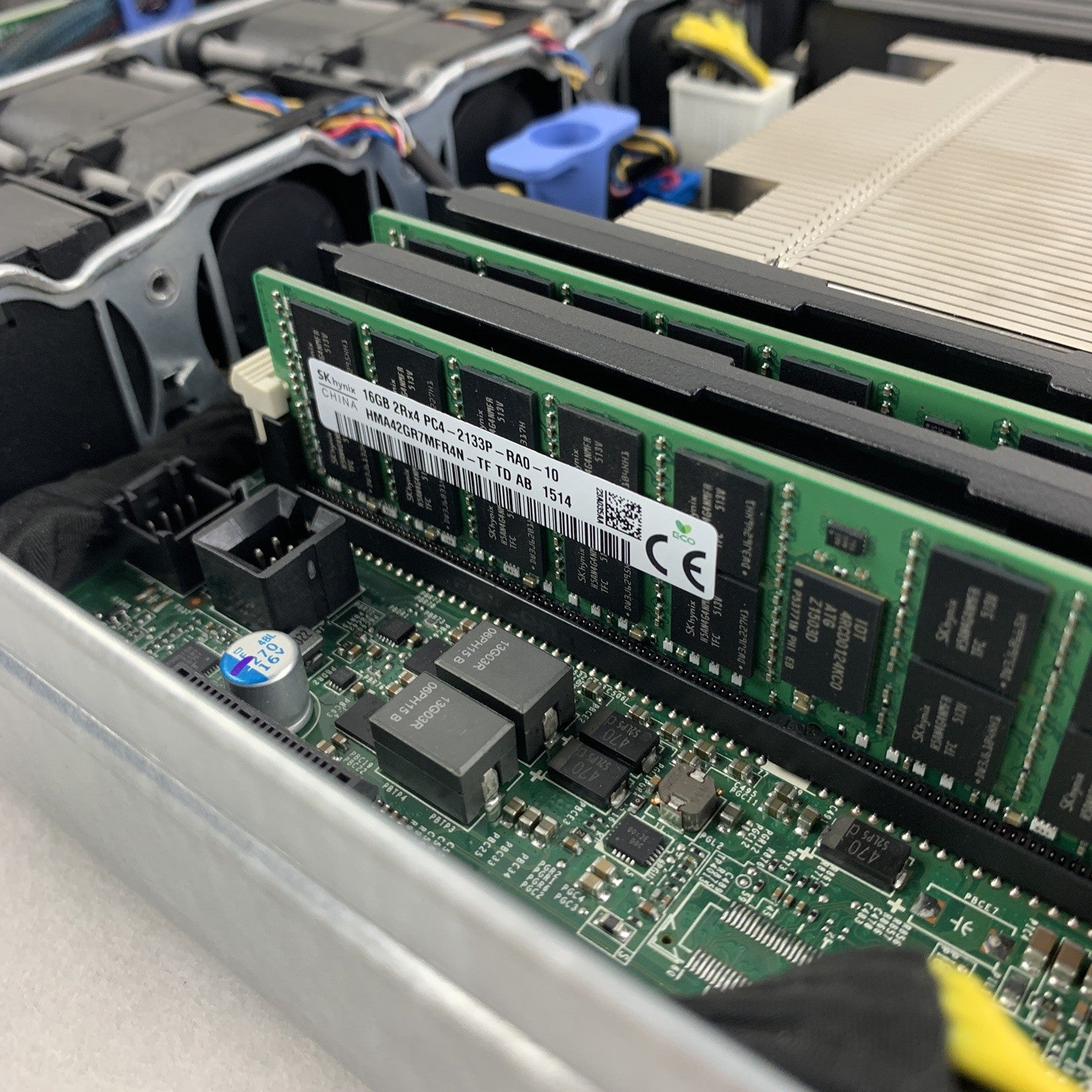 Dell PowerEdge R430 Server Intel Xeon E5-2623V3 3.0 GHz 32 GB Ram No OS No HDD