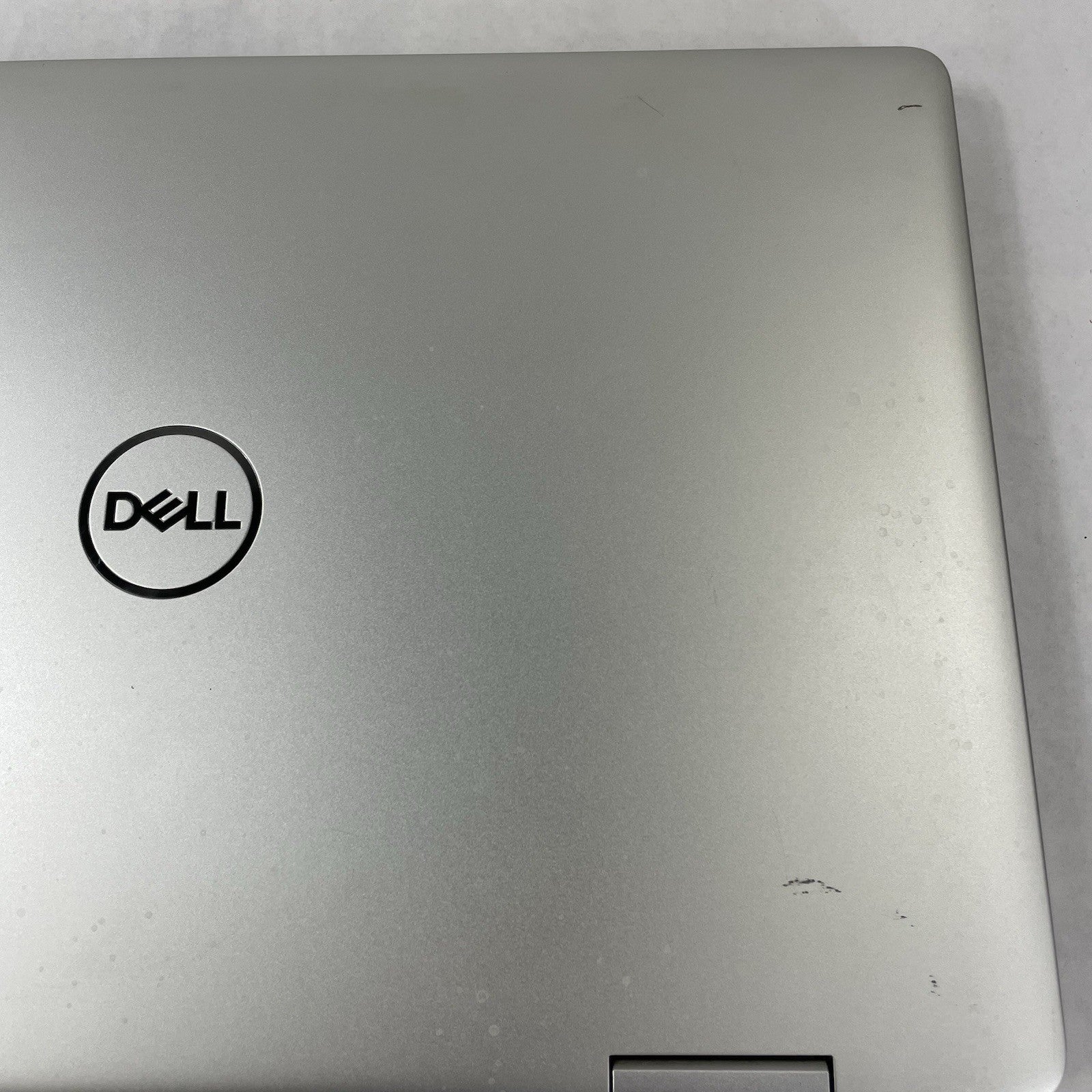 Dell Inspiron 7786 17.3" i7-8565U 1.80 GHz 8 GB RAM No SSD/OS/AC NVDIA MX25016