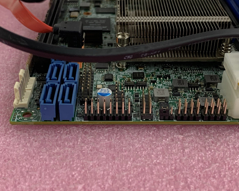 Supermicro X10SDV-6C-TLN4F Mini-ITX Xeon D-1528 1.9 GHz 32 GB Ram
