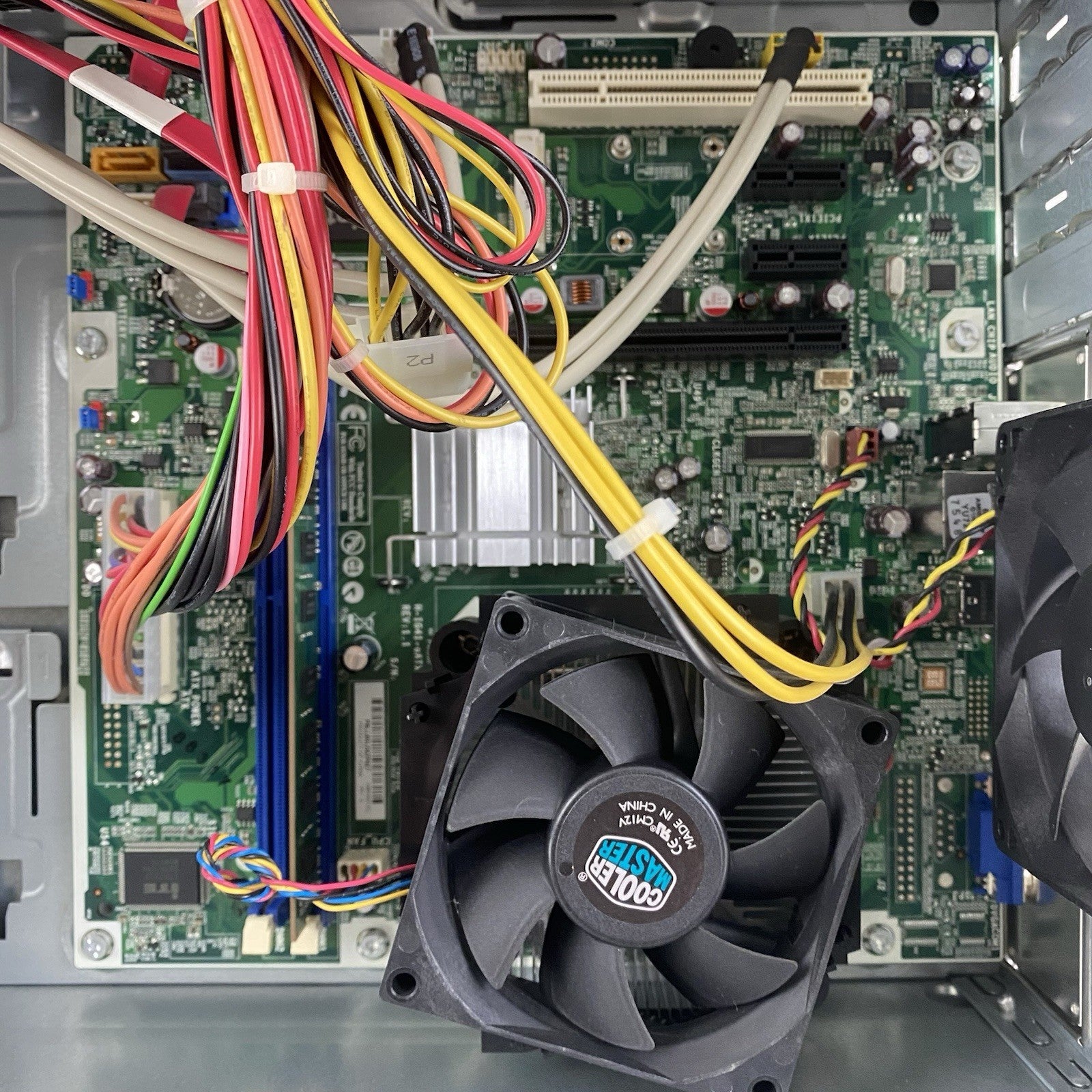 HP 500B MT Pentium Dual-Core E5700 3GHz 2GB RAM No HDD No OS