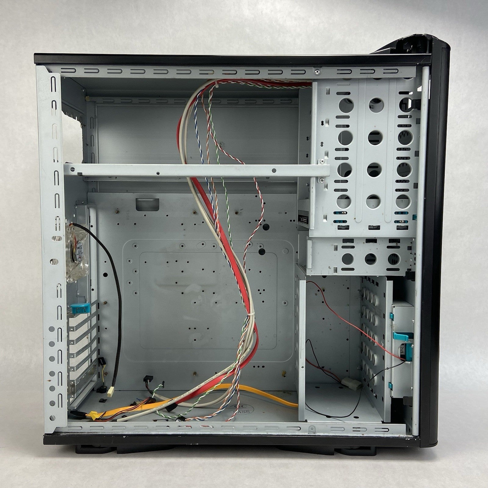 Enermax Uber Chakra Full Tower Computer Case Bare Bones No PSU7