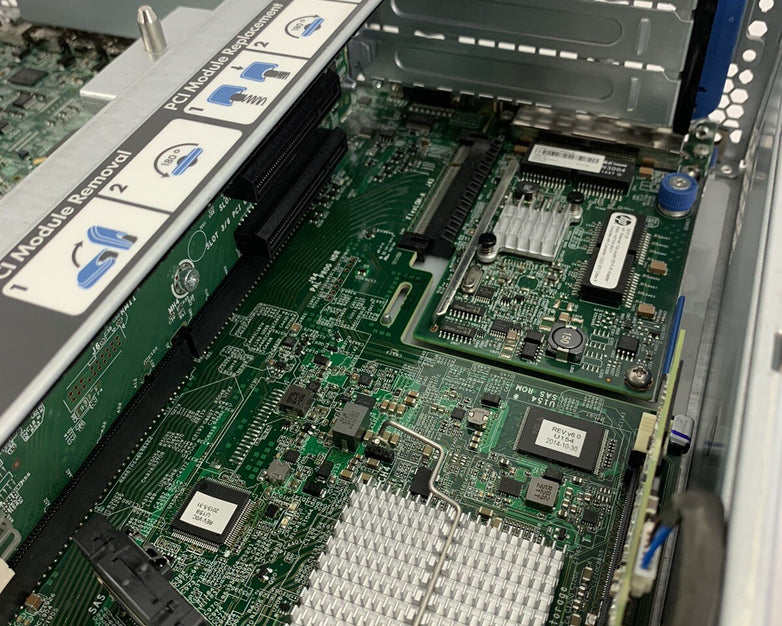 HP ProLiant DL 380p Gen8 2x Xeon E5-2620 2.0 GHz 96 GB RAM No HDD No OS