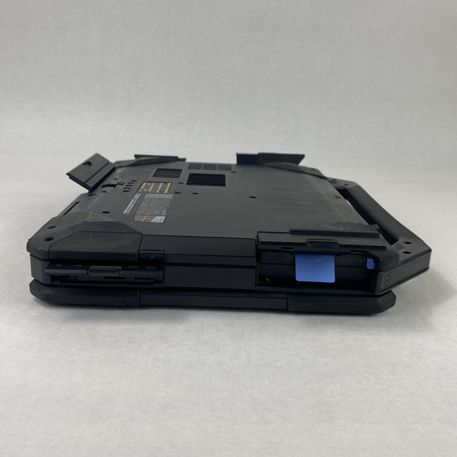 Dell Latitude 14 Rugged 5414 14" Core i5-6300U 2.40 GHz 8GB RAM No HDD No OS