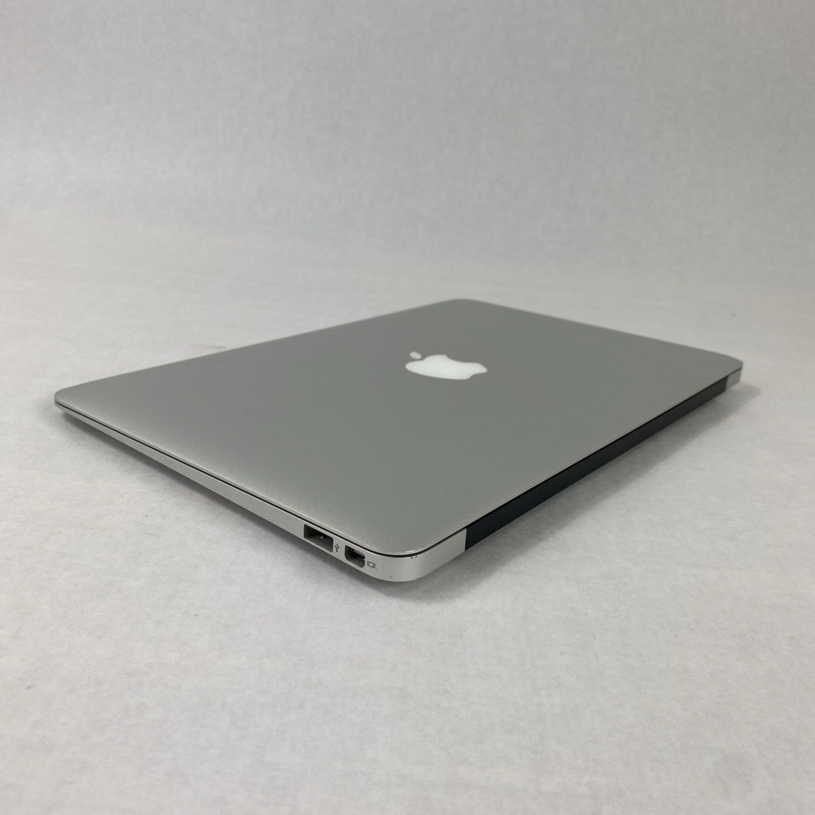 Apple MacBook Air A1370 2010 11" 1.4GHz Core 2 Duo 4GB RAM 60GB SSD os10.7.5
