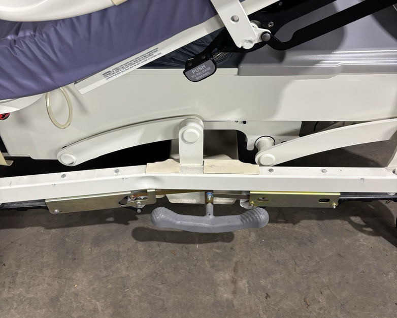 Stryker LD304 Birthing Bed Powers and Lifts Torso Hydraulic Stuck