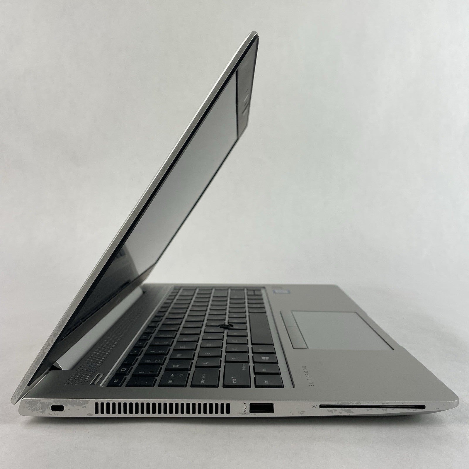 HP EliteBook 840 G6 14" i7-8665U 1.90 GHz 8 GB RAM No SSD/OS/AC - Worn Bottom3