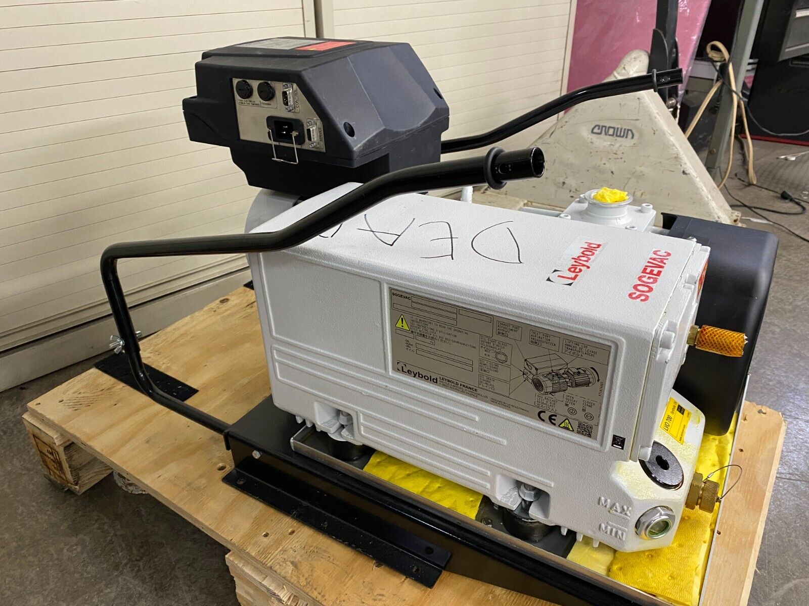 Sogevac Leybold SV120BIFC 960563V3002 Vacuum Pump - Parts or Repair