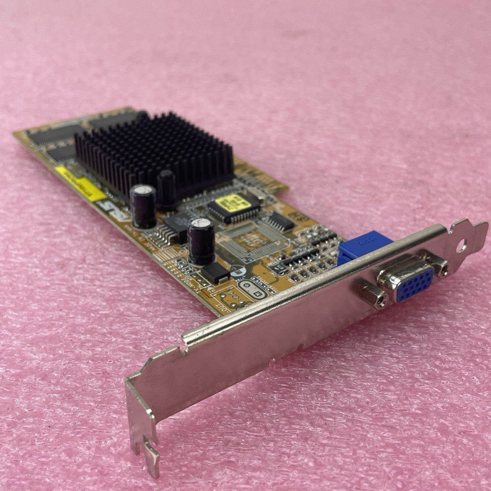 Asus V7100PRO 64MB PURE Nvidia Geforece 2 MX400 AGP VGA0