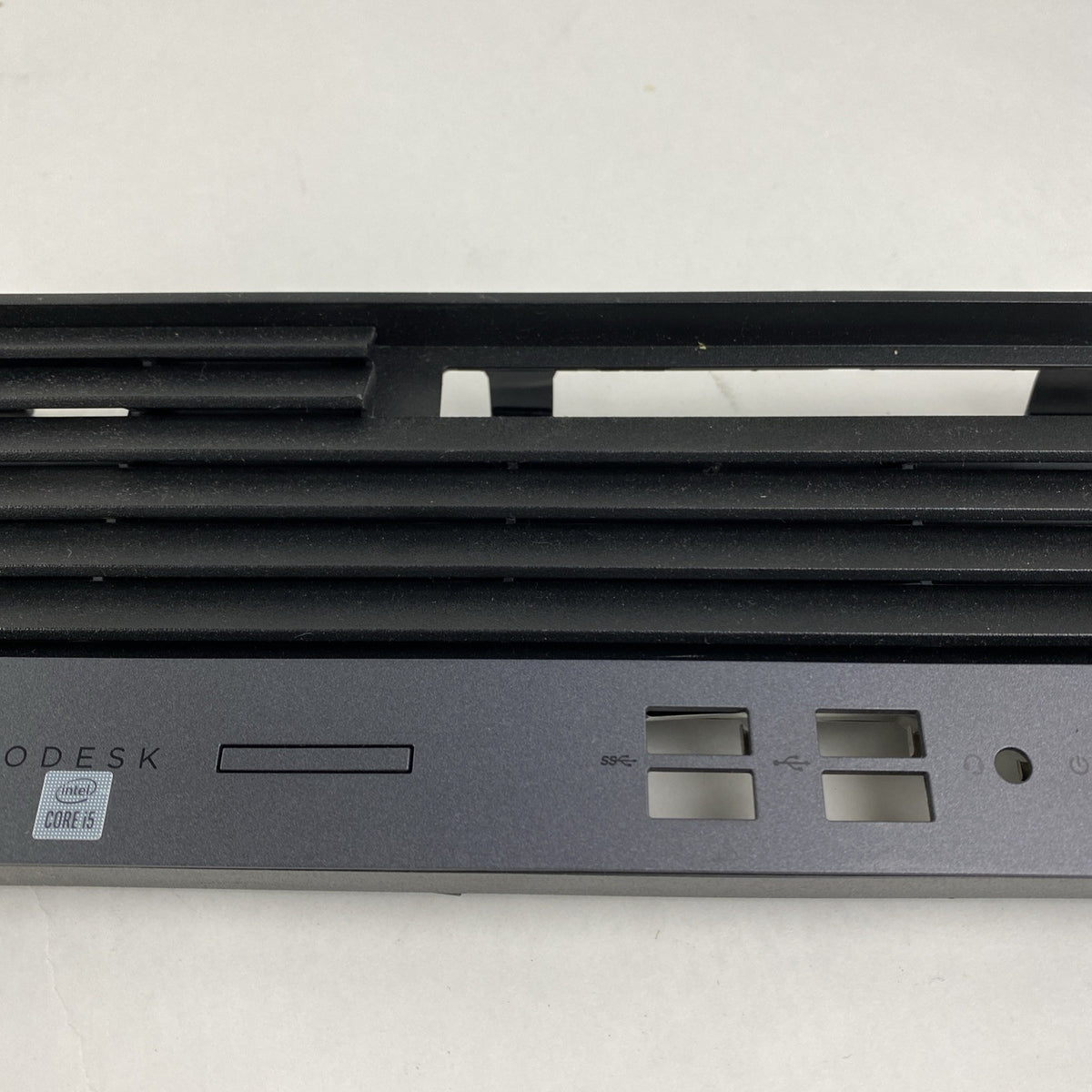 HP ProDesk L900 001 Front Bezel4