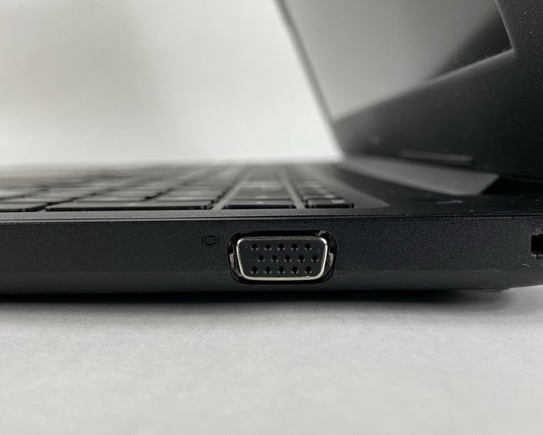 Dell Latitude 3590 15.6" i5-8250U 1.60 GHz 8 GB RAM No SSD No OS - Bad Corner