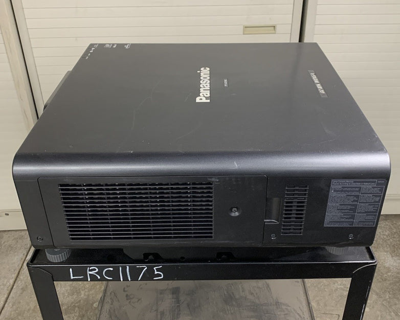Panasonic PT-DZ10KU WUXGA DLP Lamp Projector 172 H - Tested No Lens No Remote
