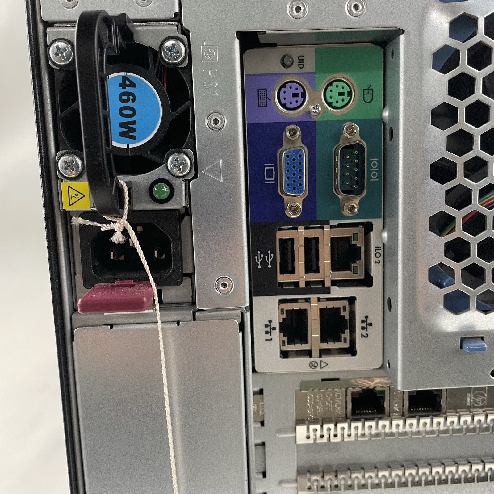 HP Prolient ML350 G6 1x Xeon E5606 2.13 GHz 32 GB RAM No HDD/GPU9