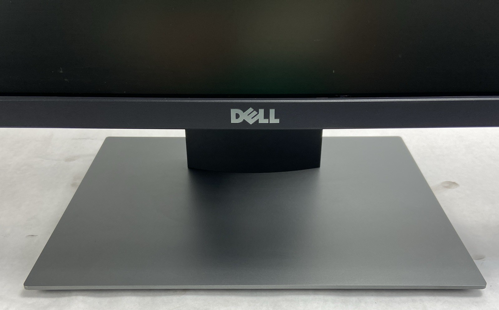 Dell Flat Panel Multi Client Monitor P4317Qc 43" In 4k UHD 3840x2160 With Stand