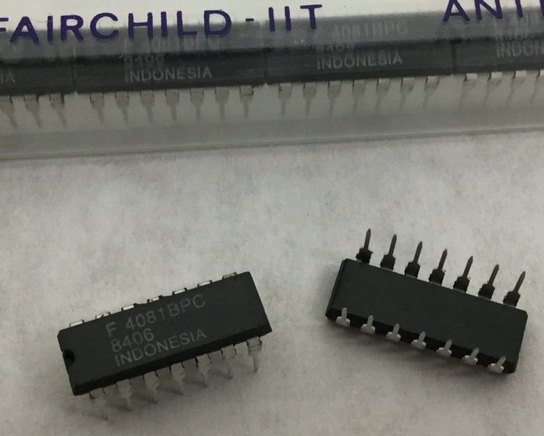 Genuine FAIRCHILD 4081BPC 14-Pin Dip Integrated Circuit  Lot of 25