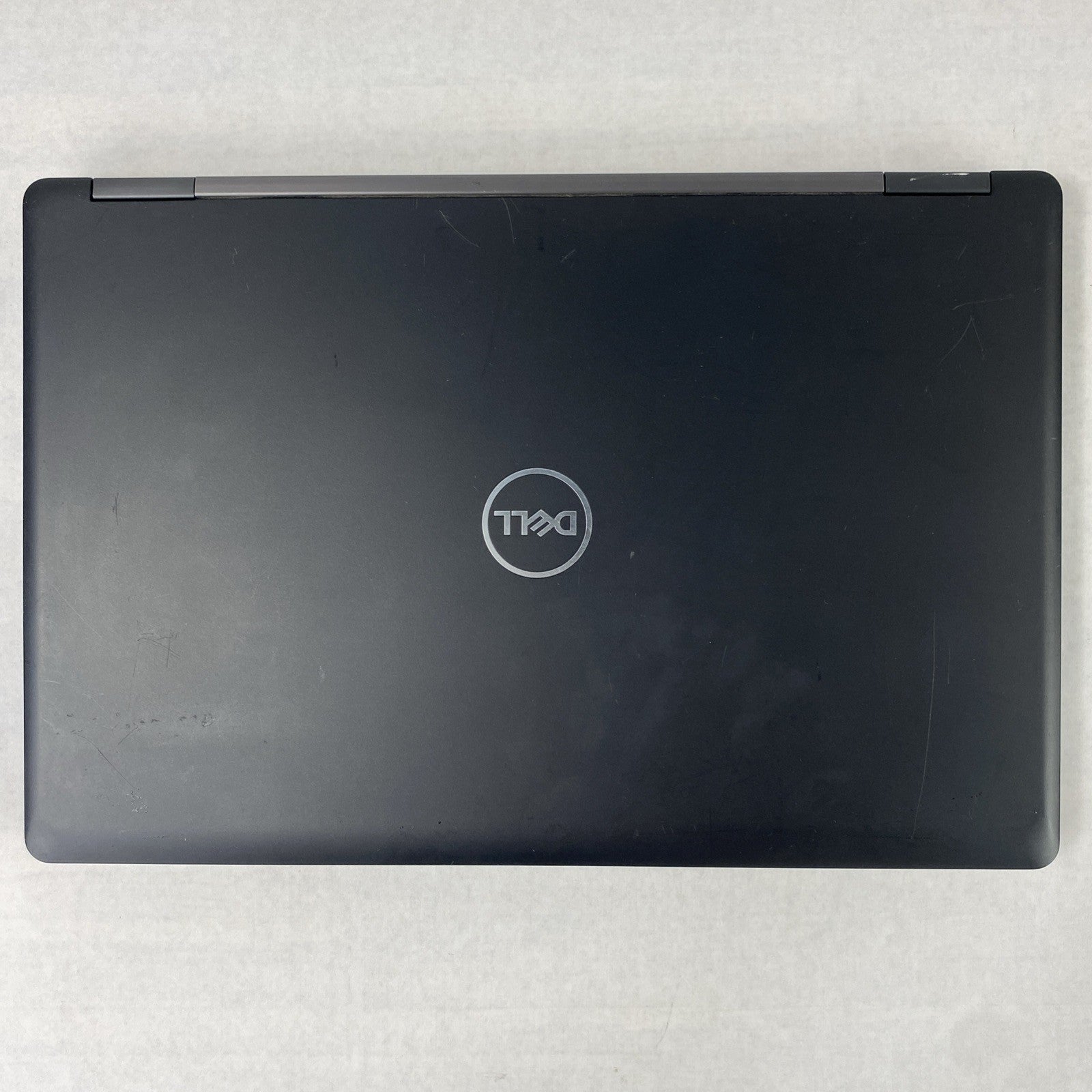 Dell Latitude 5590 Intel Core i5-7300U 2.60 GHz 8 GB RAM 15.6" No HDD No OS