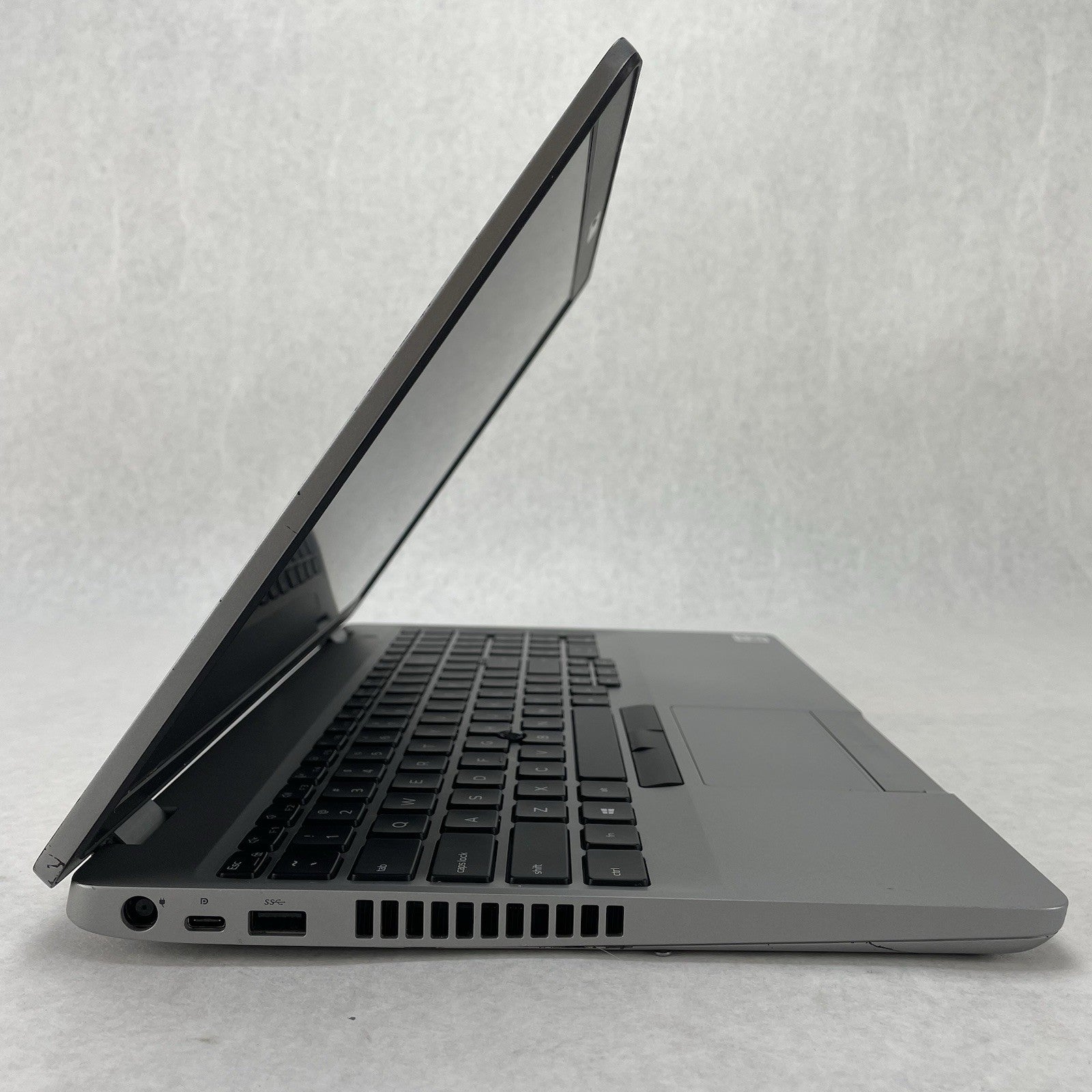 Dell Latitude 5510 15.6" i5-10210U 1.6GHz 8GB RAM No SSD/OS/AC/Batt - Bad Bottom7