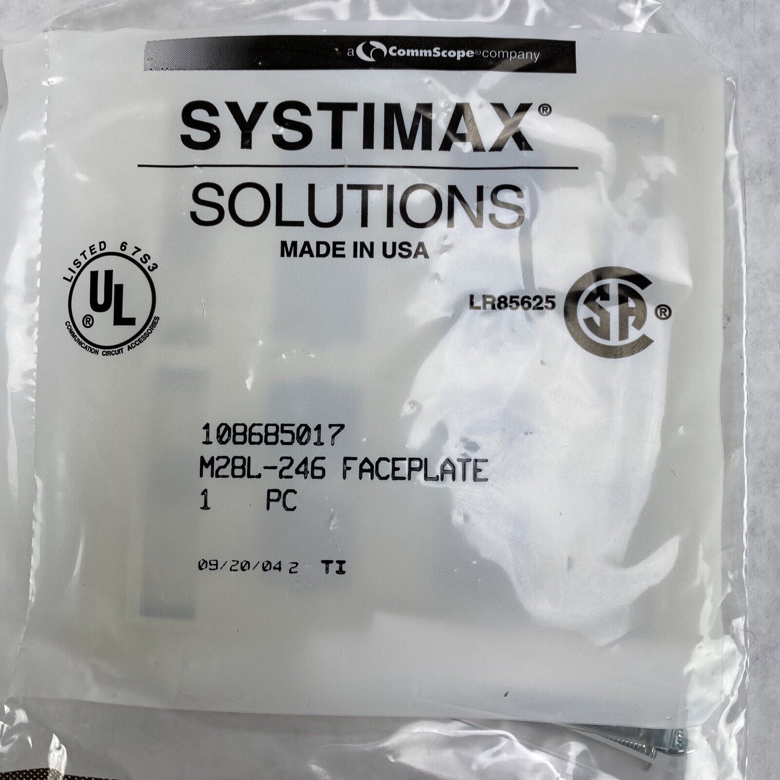 Lot( 3 ) Systimax 108685017 L Type M28L-246 8-Port Flush Mounted Faceplate Ivory