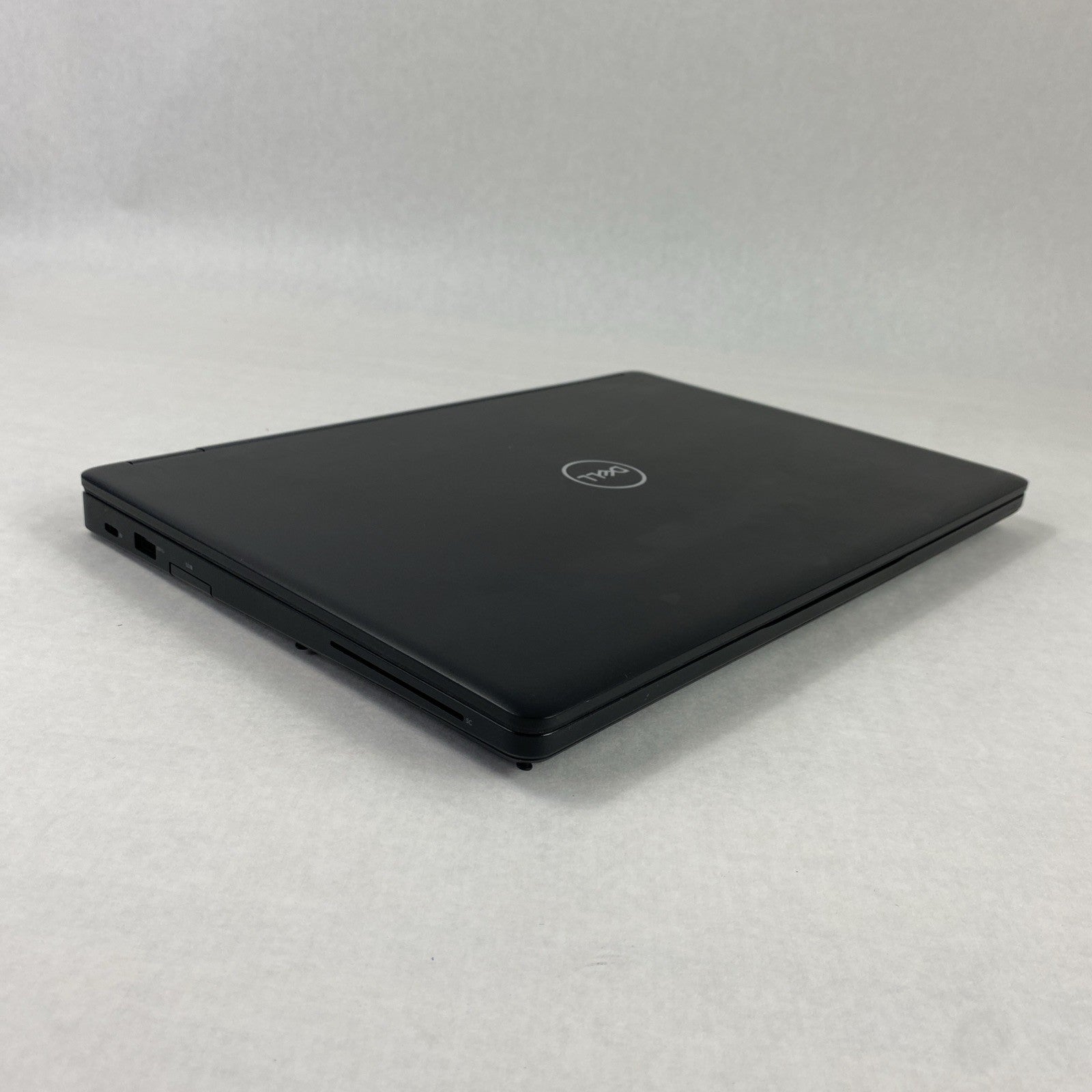 Dell Latitude 5490 Core i3-8130U 2.20 GHz 8 GB RAM 14" No HDD No OS