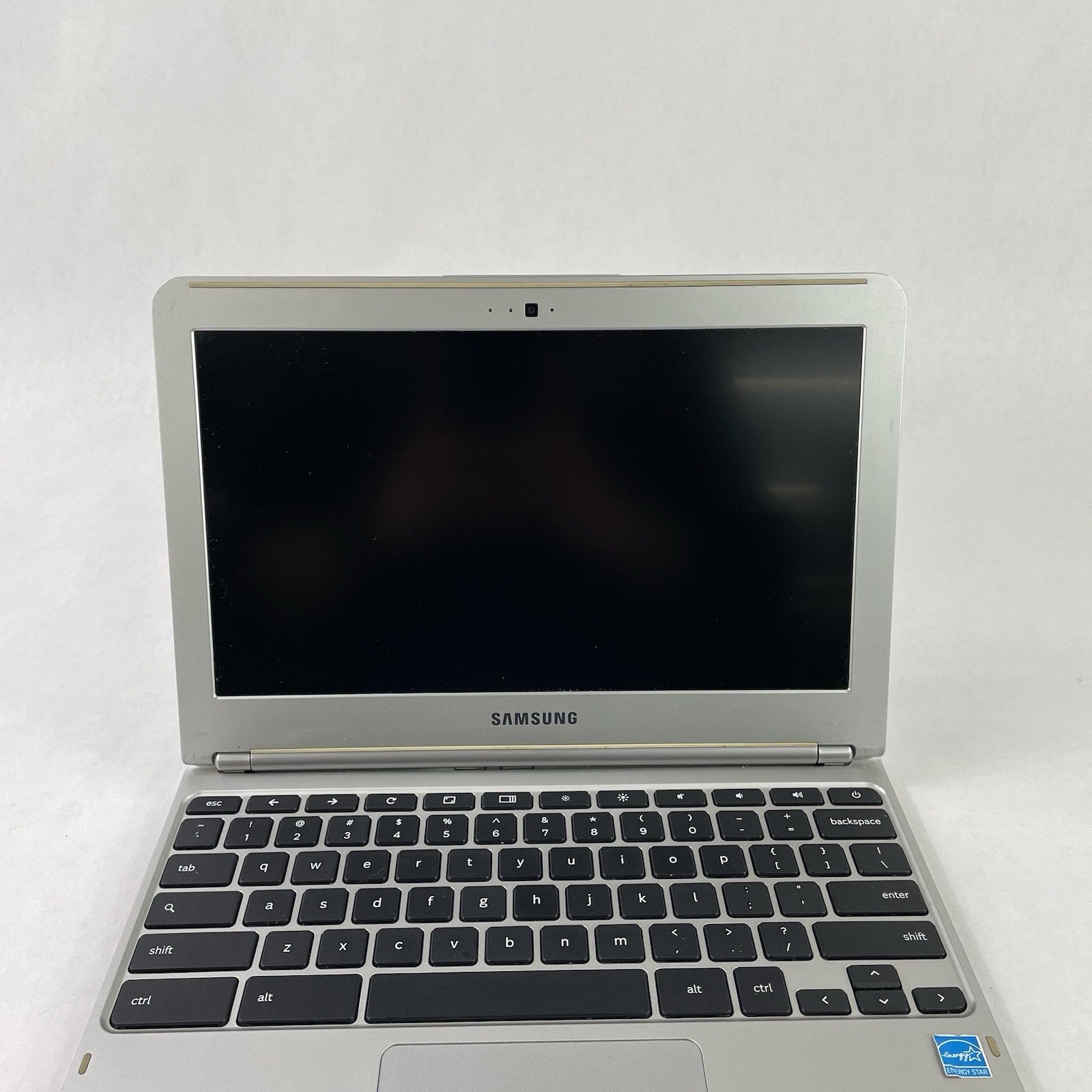 Samsung XE303C12 11.6" ARM V7 rev4 2 GB RAM 16 GB Storage No AC2