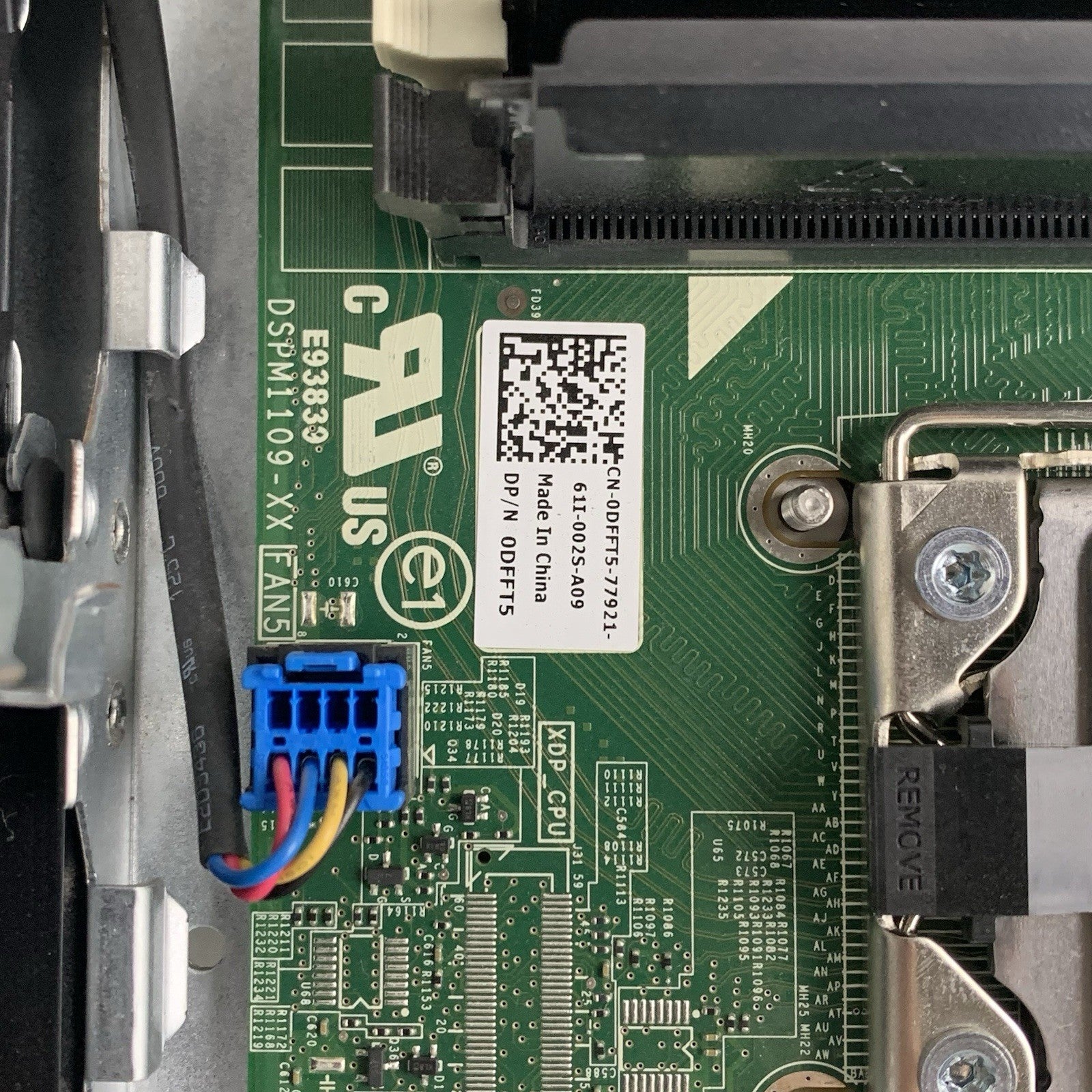 Dell OEMR XL R520 Server 1x E5-2407 2.20 GHz 12 GB RAM No HDD No OS No PSUs15