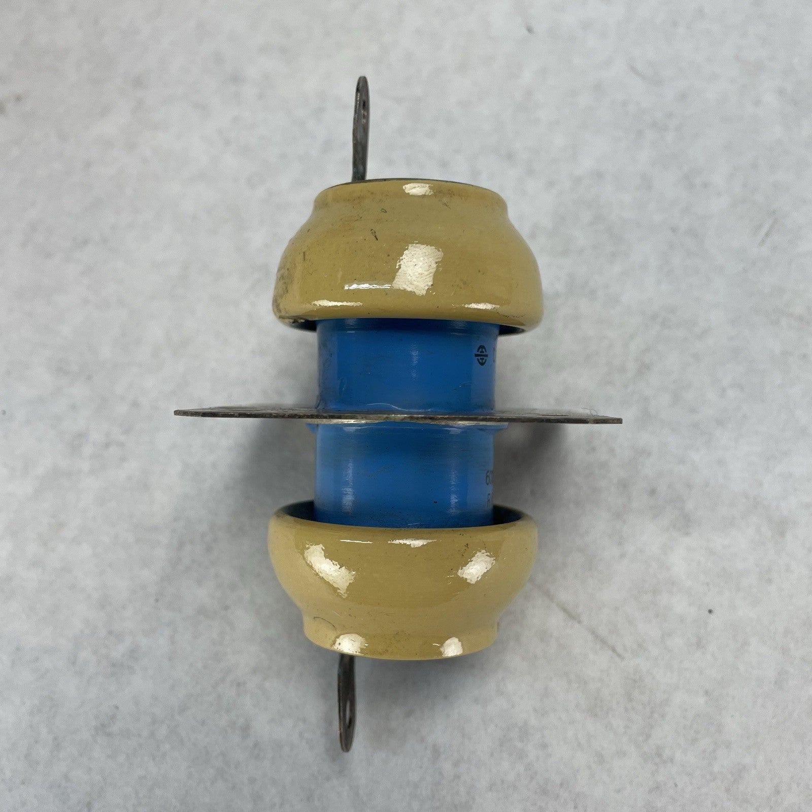 DS 030070 RF Power Feed-Through Capacitor