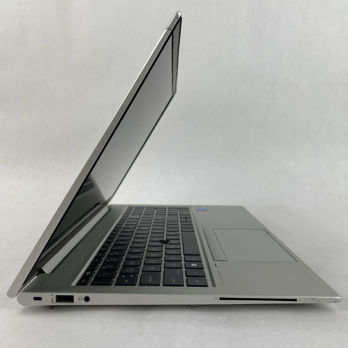 HP EliteBook 850 G8 15.6" i5-1145G7 2.60 GHz 8 GB RAM No SSD/OS/AC/Batt - Bottom4
