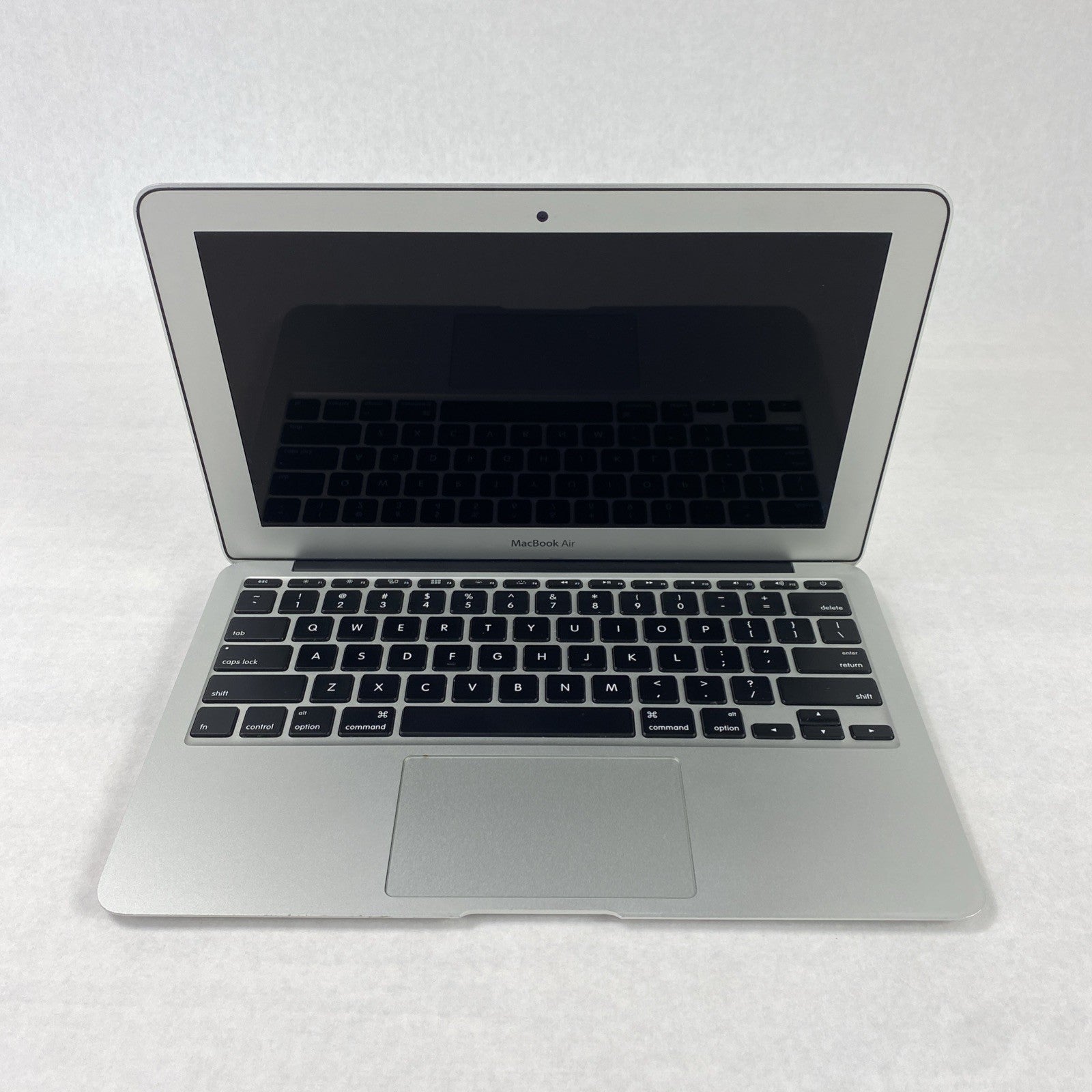 Apple MacBook Air A1465 2015 11" 1.6Ghz i5 4GB RAM 120GB SSD os11.7.1 706 Cycles
