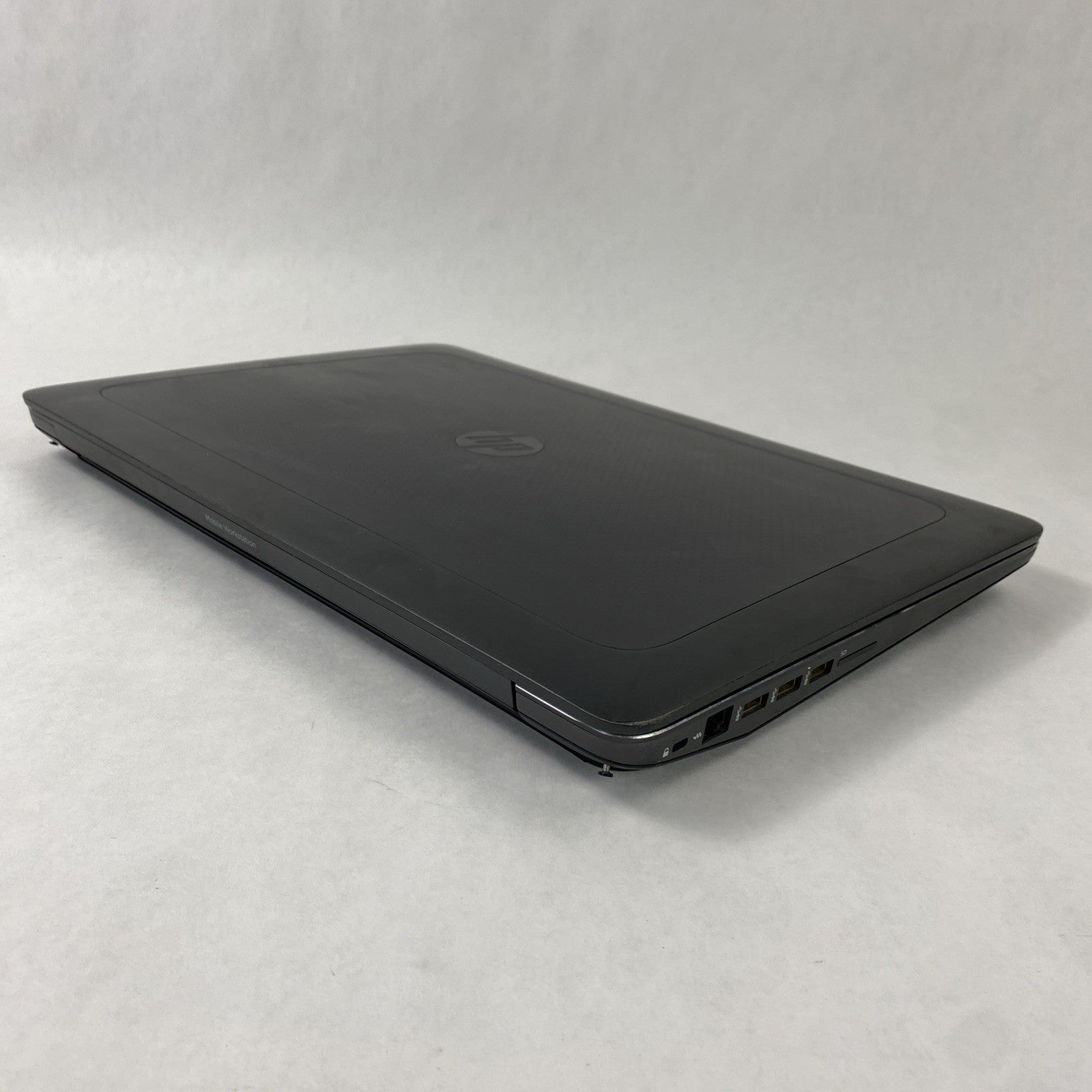 HP ZBook 17 G3 Intel Xeon E3 1535M V5 2.9GHz 16GB RAM 17.3" No SSD/OS/AC/Batt16