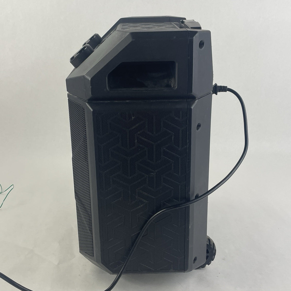 ION IPA101A FX 100W Rechargeable Bluetooth Speaker - Tested8