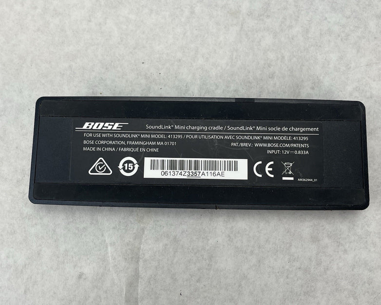 Bose 413295 SoundLink Portable Bluetooth Speaker Silver and Cradle No Power Cord