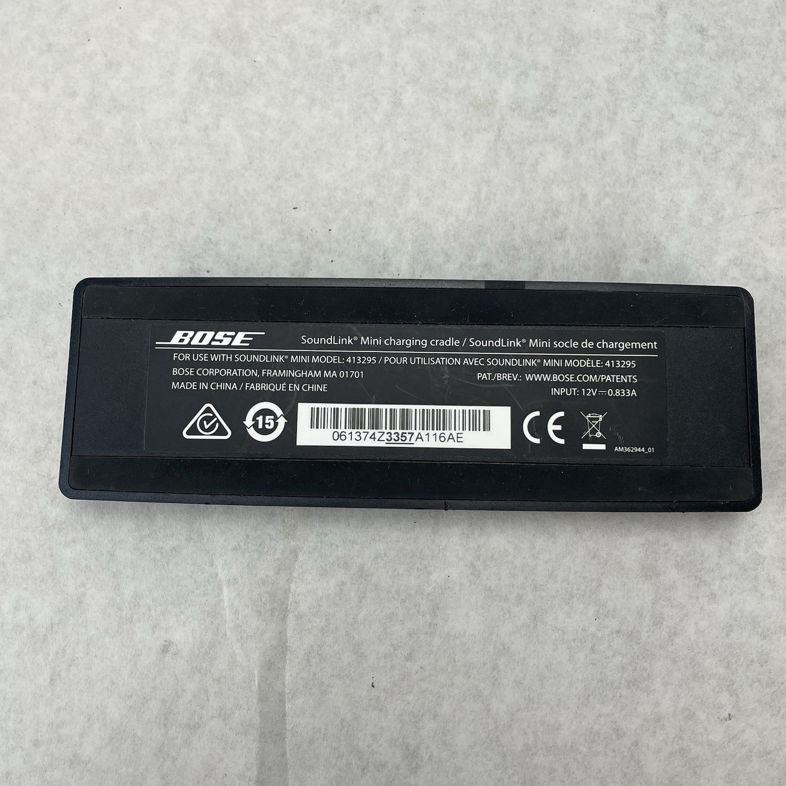 Bose 413295 SoundLink Portable Bluetooth Speaker Silver and Cradle No Power Cord10