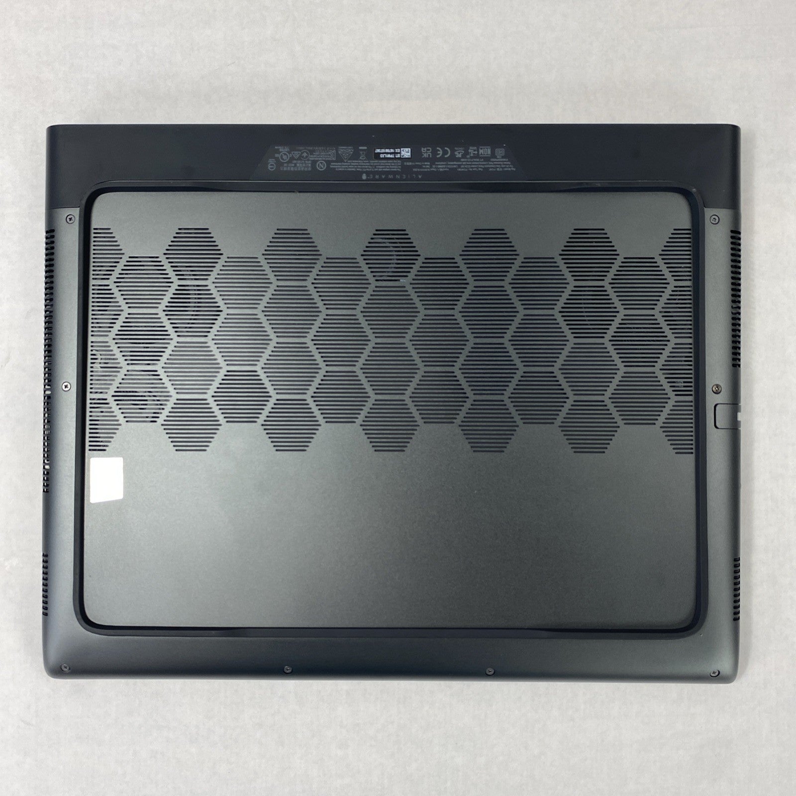 Alienware M16 R1 Core i9-13900HX 1.48 GHz 16 GB RAM RTX 4070 16" No HDD No OS