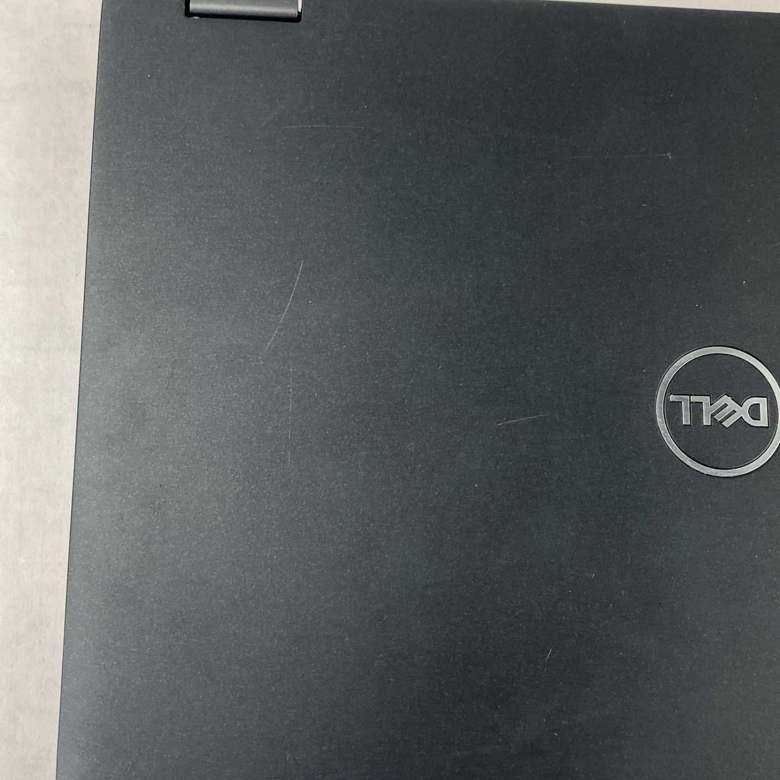 Dell Latitude 7390 2 in 1 13.3" Touch i5-8250U 1.60 GHz 8 GB RAM No HDD No OS