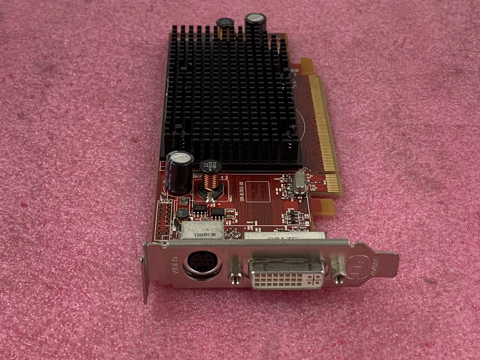 AMD B170 ATI Radeon 256MB DVI S-Video PCIe Video Graphics Card ATI-102-B17002