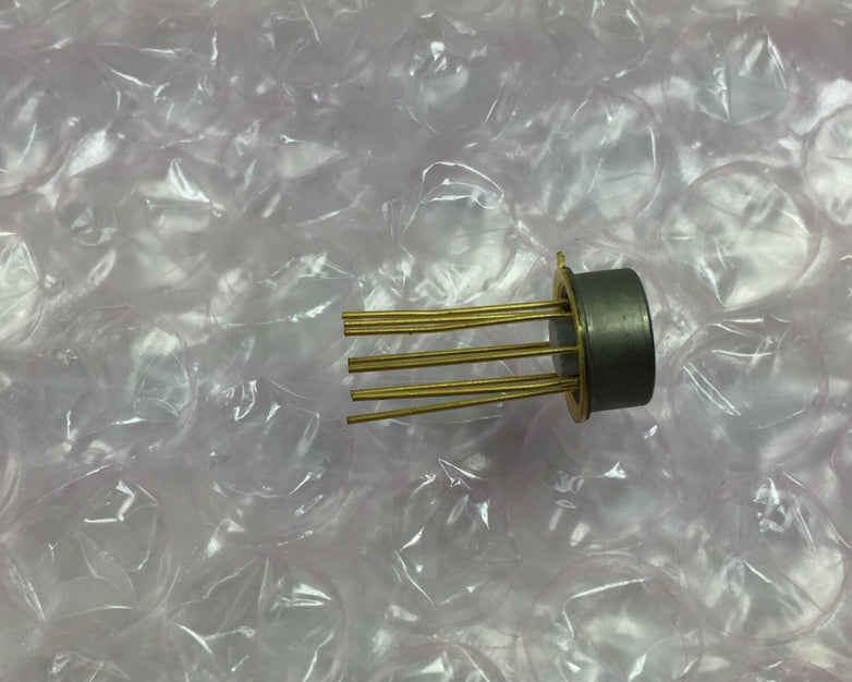 710CE Integrated Circuit Gold Pin  NOS