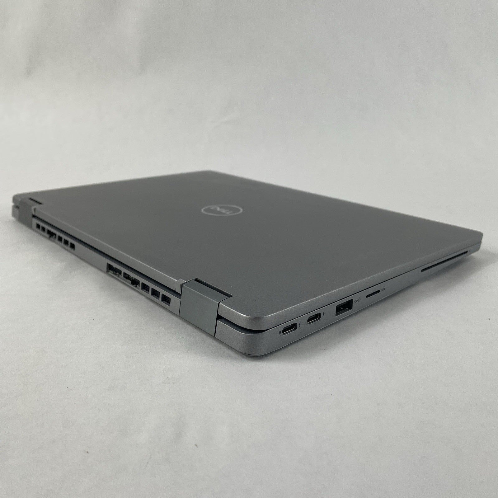 Dell Latitude 5330 13.3" i5-1235U 3.96 GHz 16 GB RAM No SSD/OS/AC - Bad Vents9