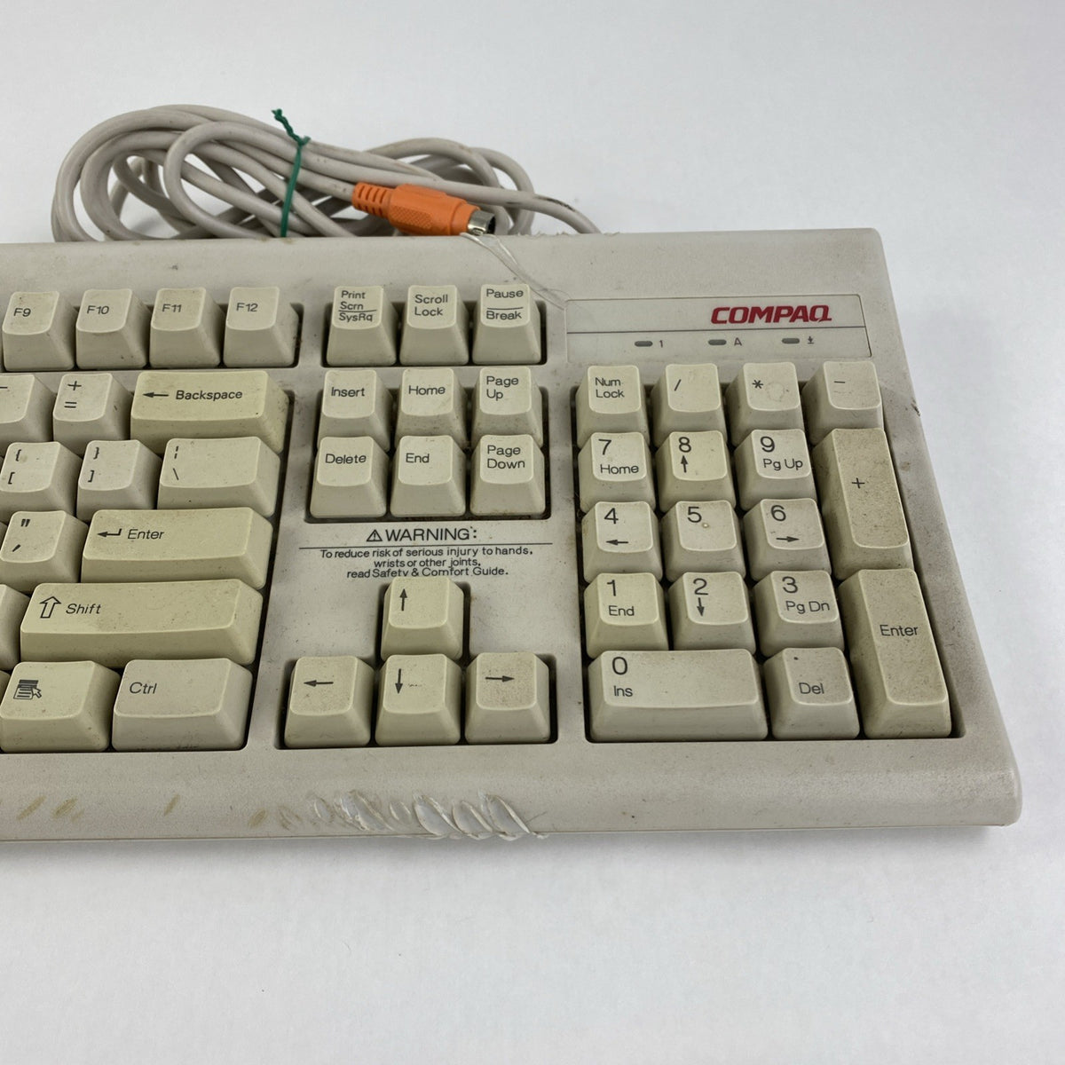 Compaq KB-3923 5V 18"L 7"W 6 Pin Keyboard - Tested 5