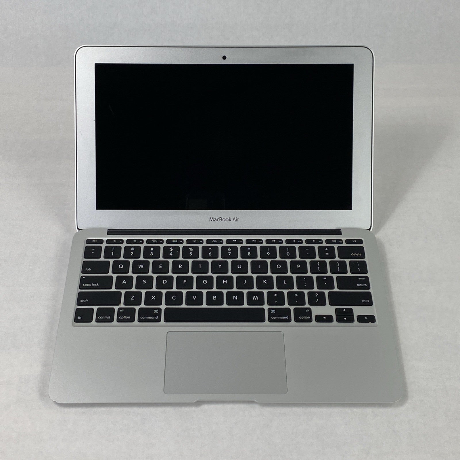 Apple A1465 MacBook Air 2013 11" 1.3Ghz i5 4GB RAM 120GB SSD macOS 11.7.1