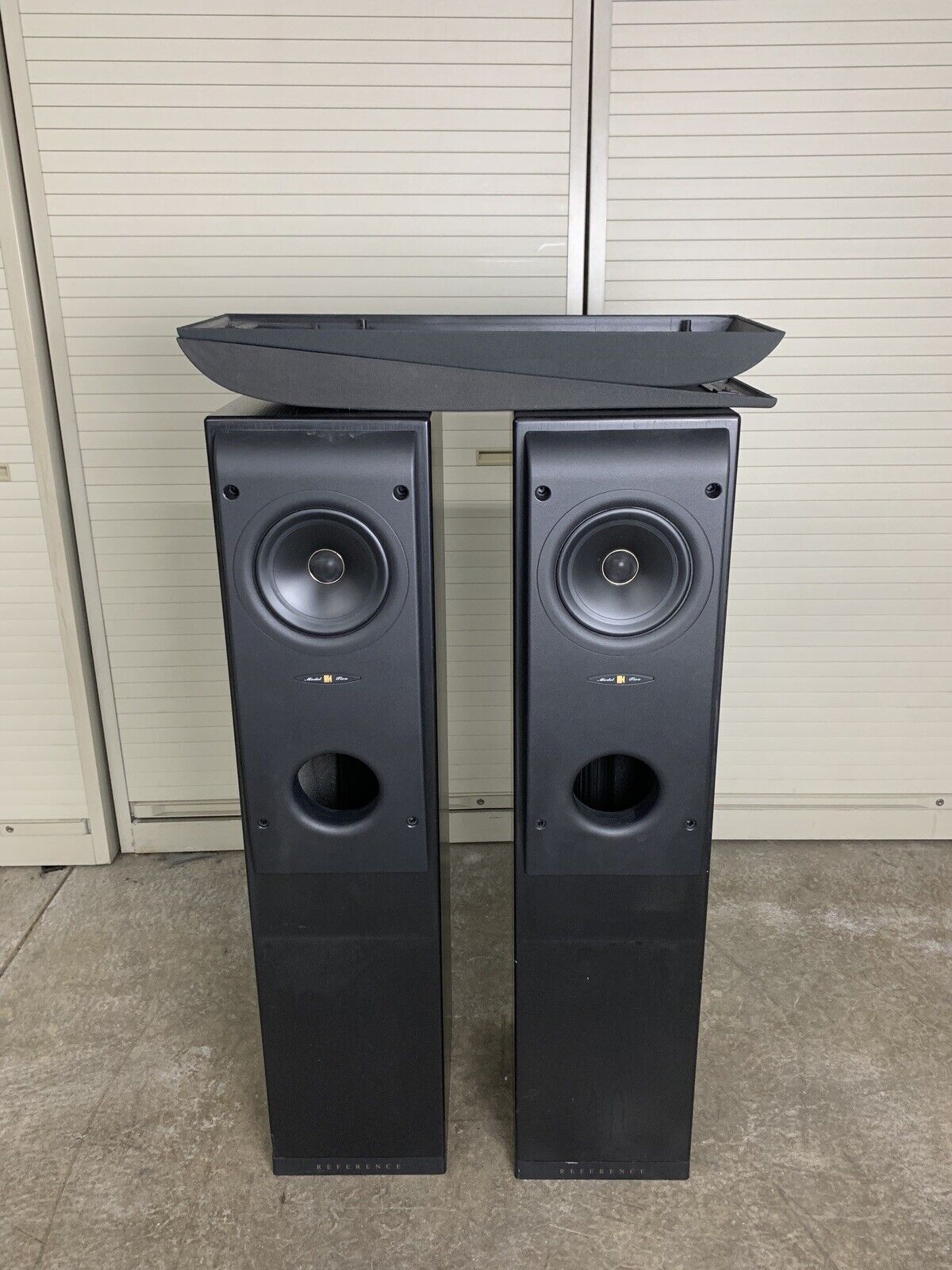 Pair of KEF Reference Two Muscle Fidelity Speakers SP3188 Tested