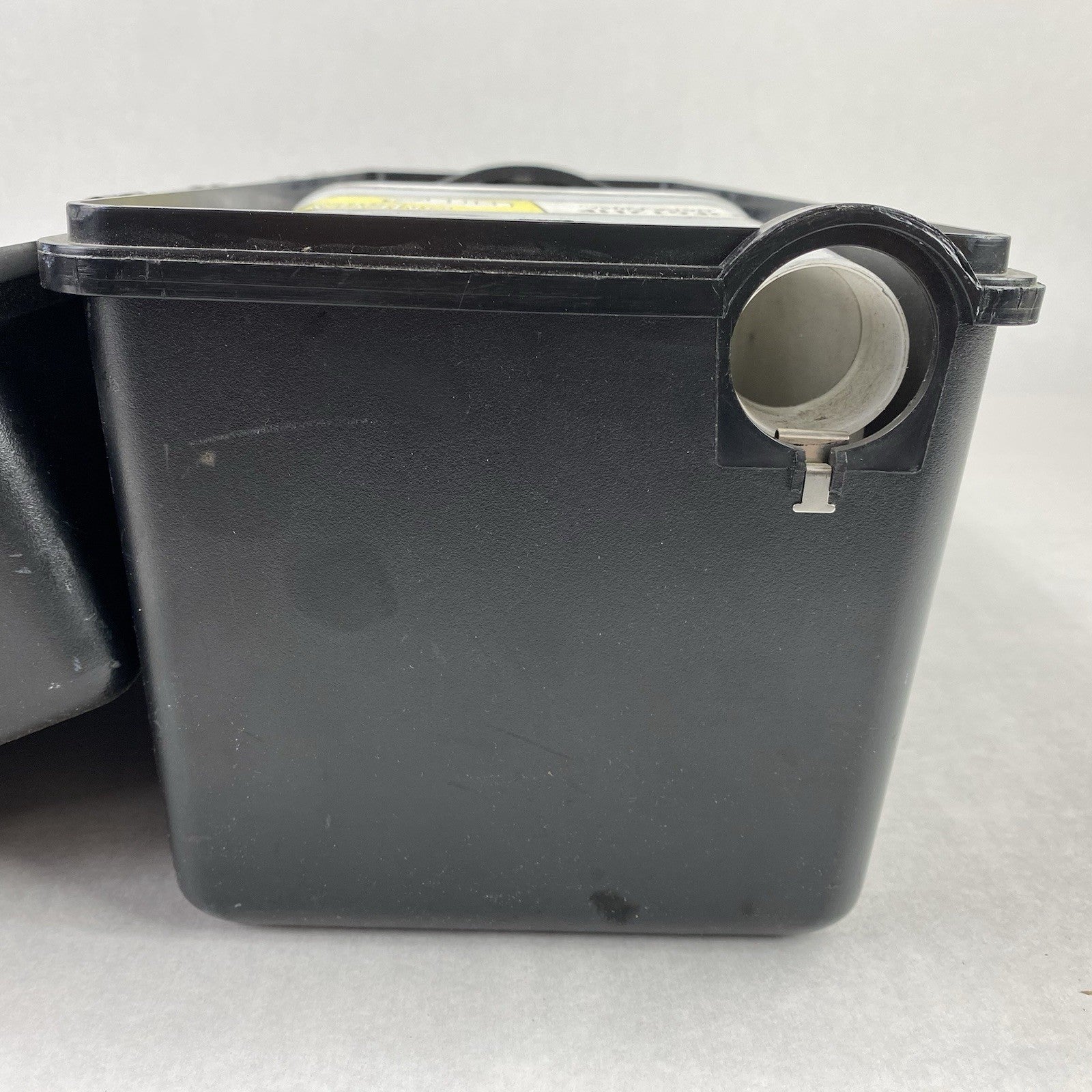 3M Model 497 Portable Electronics Service Vacuum No Power Cord No Attachments