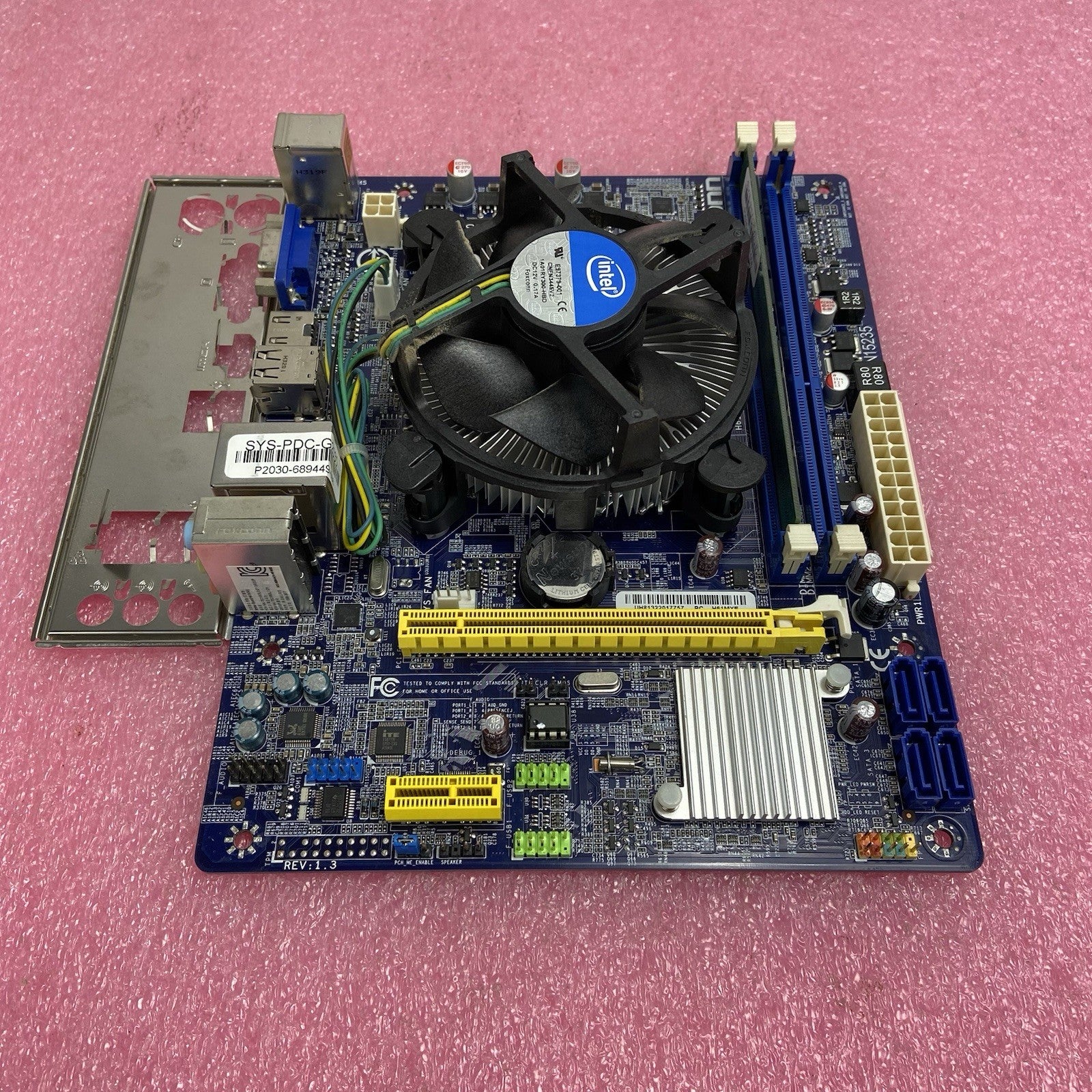 Foxconn H61MXE Motherboard Intel Pentium G2030 3GHz 4GB RAM w/IO Shield1