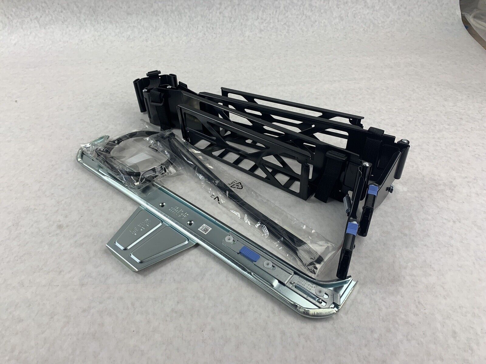 New Dell PowerEdge R720 2U Server Cable Management Bracket Kit YF1JW