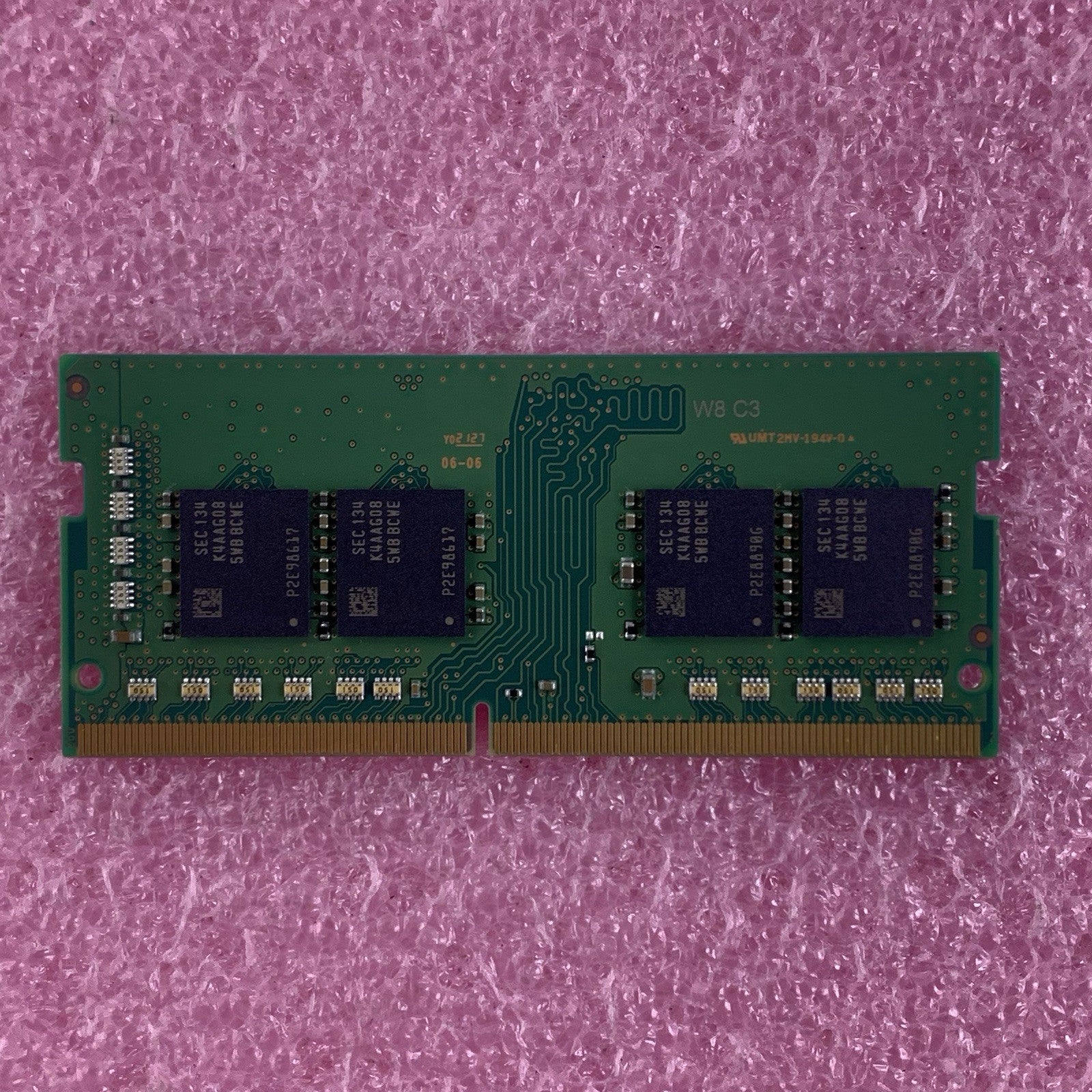 Samsung M471A2G43BB2-CWE 16 GB 1Rx8 PC4-3200AA Laptop Memory Ram5